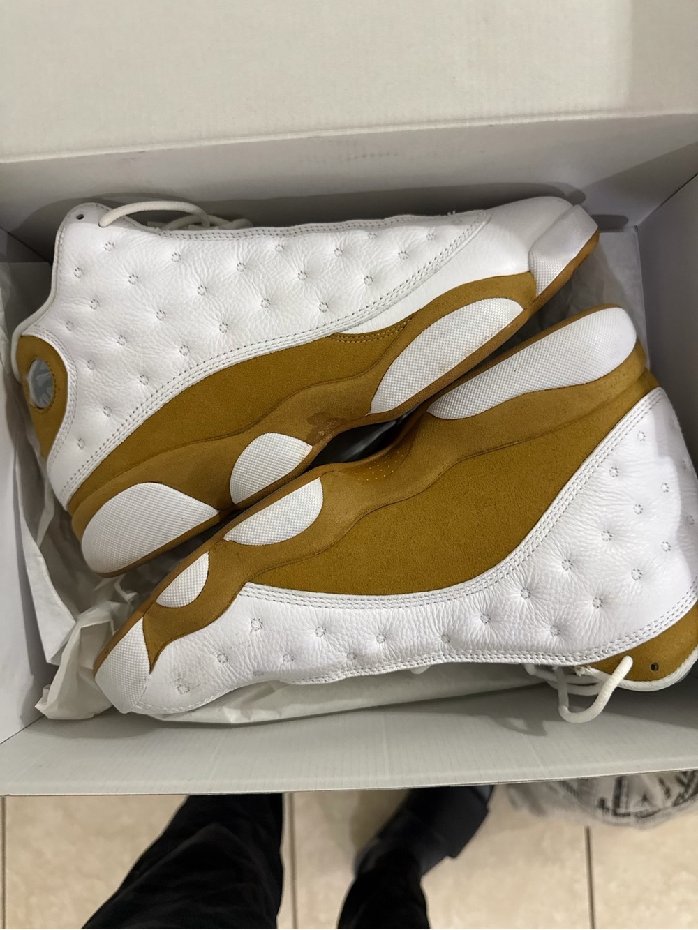 Air Jordan 13 Retro sneakers